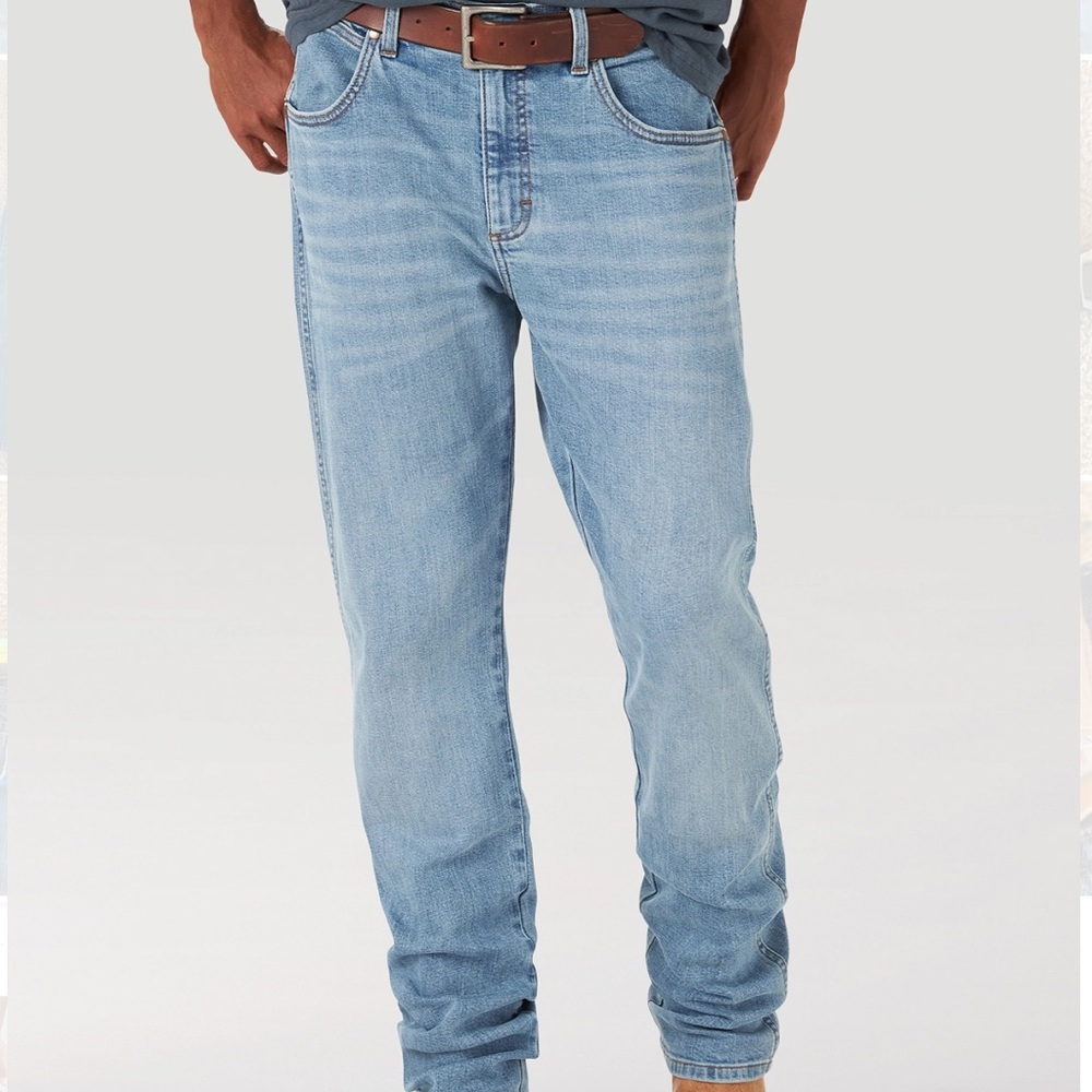❤️Wrangler, light wash jeans, in great condition!